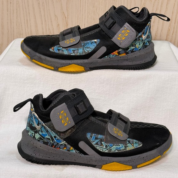 Nike Lebron Soldier Graffiti Kids Basketball Shoes Black Yellow Graffiti SZ 7Y - Picture 4 of 9